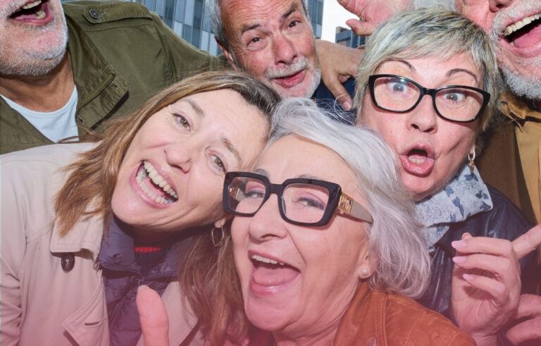 Reescribiendo la historia de la edad: Por qué nace ‘Más de 50, ¿y qué? 